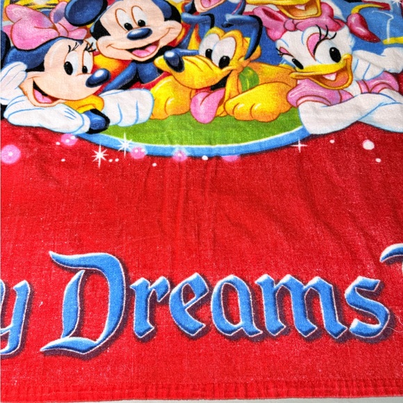 Disney Beach Towel with Mickey and Friends - Red and Multicolor - Picture 5 of 6
